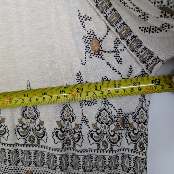 Free People Linen Lyocell Blend Medallion Printed Top Bell Sleeve Sz M Boho - Picture 16 of 16